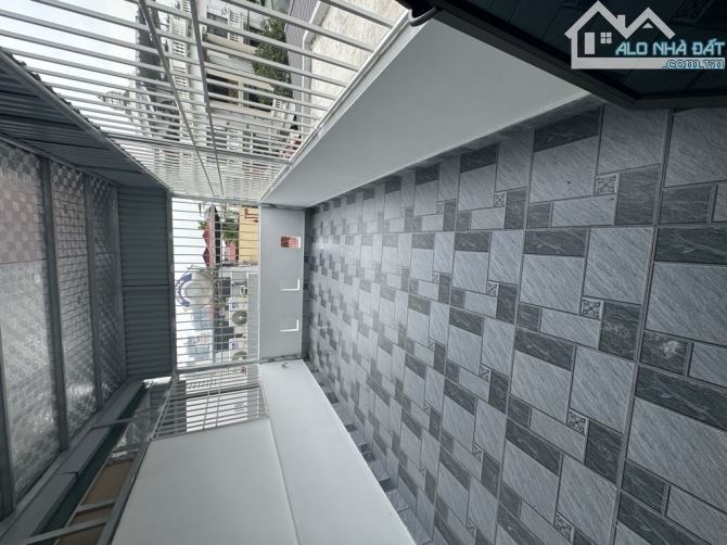 Bán nhà Nguyên Xá, 39m-5tầng chỉ 7 tỷ, Nhà đẹp ở sướng, ô tô đỗ cửa, lô góc mặt ngõ, hiếm - 3