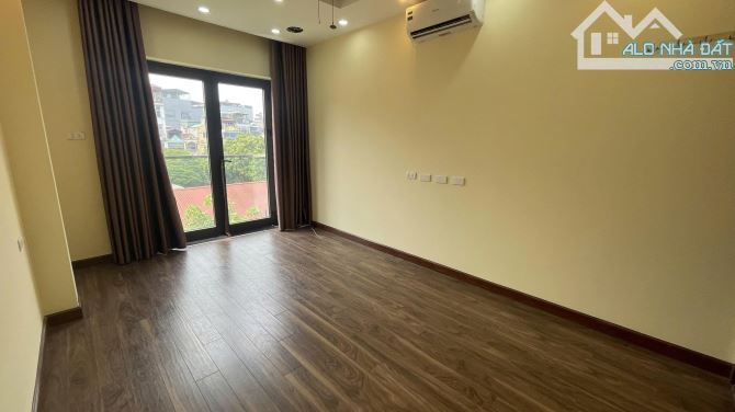 Cho thuê văn phòng đường Mỹ Đình, 60 m2/tầng, sàn chia 2 phòng làm việc, điều hoà, sàn gỗ - 3