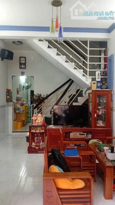 Bán nhà đường Lạc Long Quân Tân Bình hẻm 4m thông 60m 4 tầng chỉ 7.99 tỷ - 3