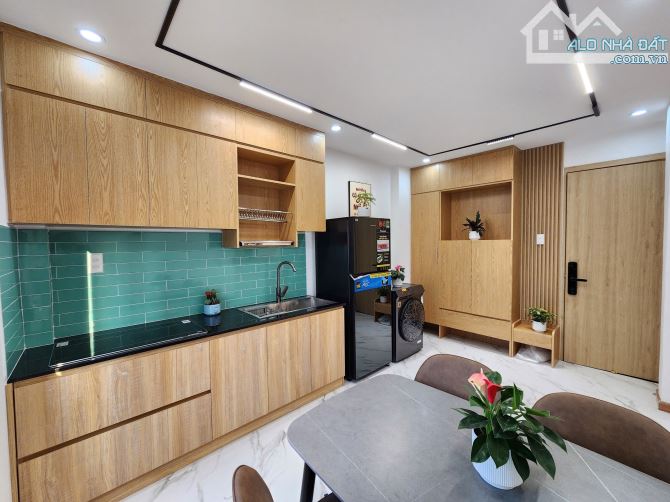 Toà CHDV - AirBnB thu nhập 250 triệu/tháng. DT: 8x20,5m. Hẻm VIP Bến Thành- Đông khách DL - 3
