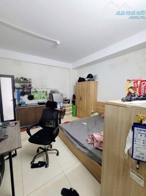 CCMN TT Thanh Xuân phố Khương Đình. 95m2 x 8 tầng thang máy. Doanh thu 140tr/th tổng 25 ph - 3