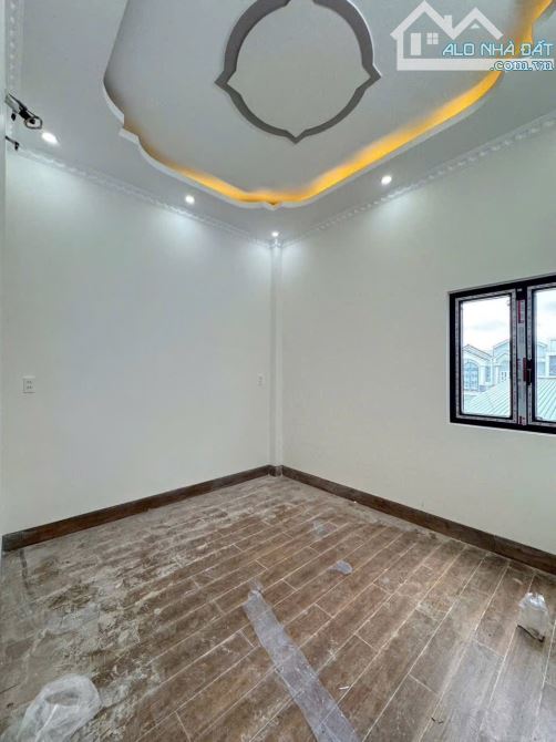 NHÀ MỚI 100%  - NHÀ 4 PHÒNG NGỦ ( CÓ 1 PHÒNG NGỦ TẦNG TRỆT ) KHU TIỂU DỰ ÁN - PHƯỜNG LONG - 3