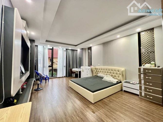 nhà lô góc, mặt ngõ ô tô, hiếm có khó tìm tại bát khối, 51m2, gia 11.x tỷ - 1