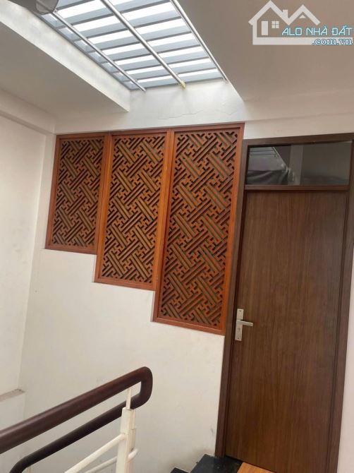 CHDV 13 phòng kK - 58m2 x 6 tầng thang máy. Ngõ to, 40m ra ô tô tránh Trung tâm Thanh Xuân - 3