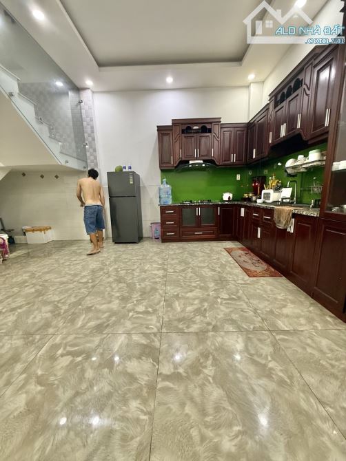 Nhà Hẻm Xe Hơi gần Mặt Tiền đường 18B, 75m2 ( 5 x 15 ) 4 TẦNG 4 PN, Ở và Kinh Doanh - 3