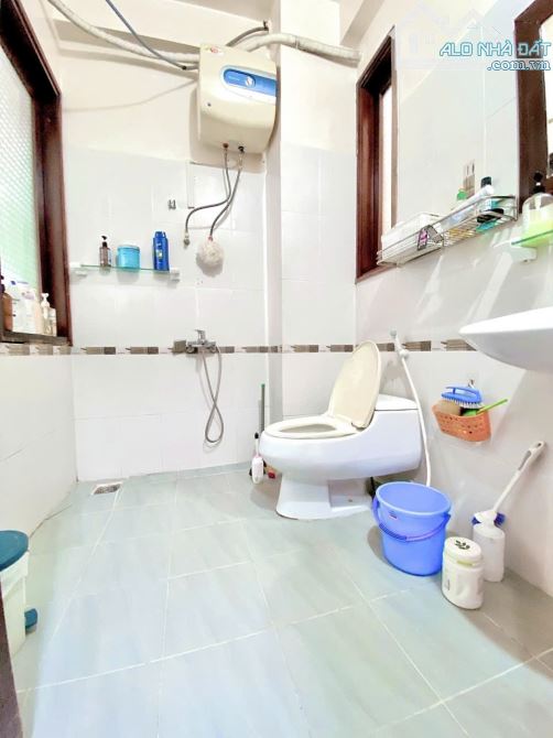 BIỆT THỰ 4 TẦNG NGANG 8M – TRUNG TÂM BÌNH THẠNH – HẺM Ô TÔ - GIÁ TỐT CHỈ 139TR/M2 - 3