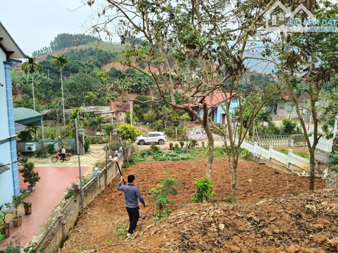 Bán 590M_có 500M đất ở bám đường bê tông 2 ôto tránh_Minh Quang Ba Vì_nhỉnh 1tỷ - 3