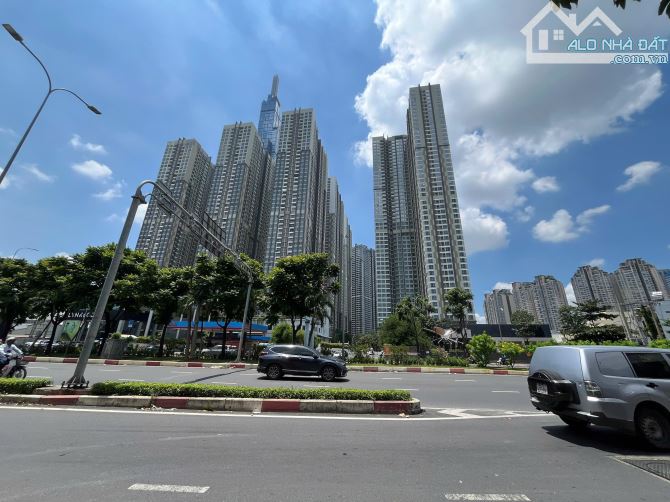 BUILDING 3MT NGUYỄN HỮU CẢNH , dt: 15x30m nở 20m, Hầm 9 Tầng 3500m2 sàn, HĐT: 1.2 Tỷ - 3