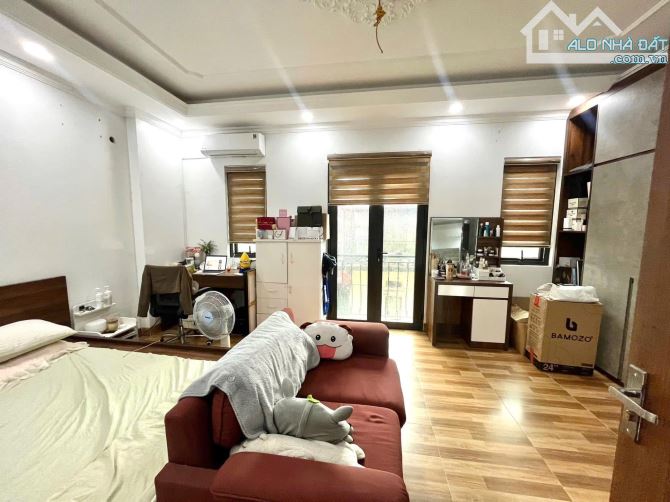 Bán nhà Đống Đa - Láng Hạ 31m2 x 5 tầng, MT 5.4m, giá 11.9 tỷ, 50m ra phố, ô tô đỗ cửa - 3