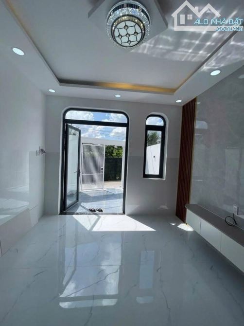 GẤP ! Bán nhà c4 mới ở Tân Thông Hội Củ Chi 5x20 ( 101m2 ) 930 TRIỆU Sổ hồng riêng sẵn - 3