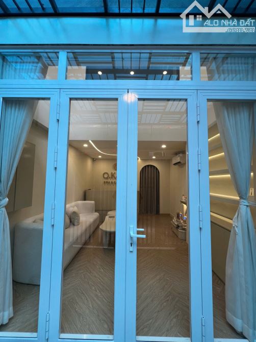 Bán nhà riêng đường 3 tháng 2. P11. Q10 DT: 3,65x13m - CN: 45.6m2 - 3 lầu mới - 3