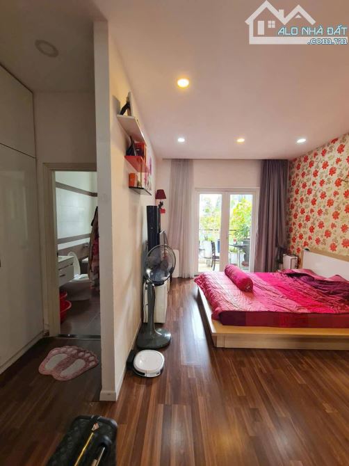 Bán nhà phố Mega Village Khang Điền, tặng nội thất cao cấp, sổ hồng, giá rẻ nhất dự án - 3