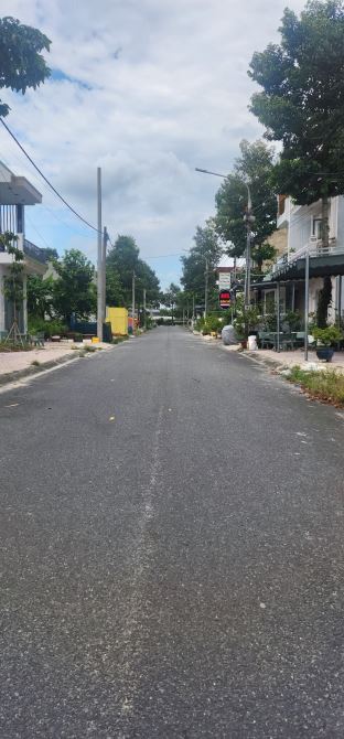 Duy nhất 1 lô Đất Tdc Tân biên . DT : 95m2(4,5x21)m . Đã có thuế. Chờ sổ  . Giá cho kh đầu - 3