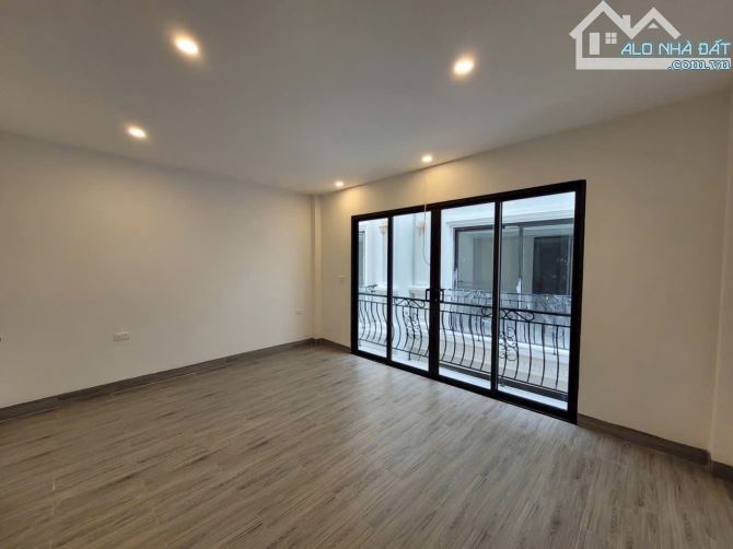 Rẻ nhất Thạch Bàn, 45m, 6 ngủ, giá chỉ 6.850tỷ còn bớt - 3