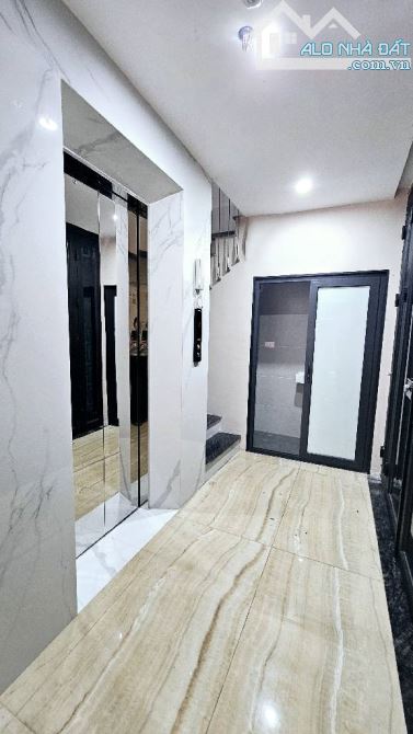 Tạ Quang Bửu -PHÂN LÔ LÔ GÓC - Ô TÔ TRÁNH - KINH DOANH - THANG MÁY NHẬP - CH HOMESTAY DÒNG - 3