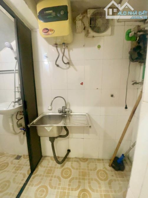 Bán tập thể Tầng 1 – 133 Nguyễn Trãi – 2 ngủ – kinh doanh nhỏ – 2.08 tỷ - 3