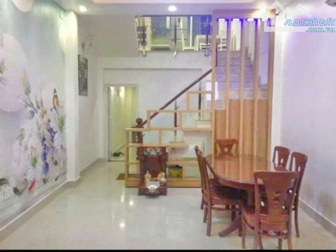 Quận 2- Nhà 4 tầng – 75m² – Mặt tiền đường rộng 7m – chỉ 100m ra Lê Văn Thịnh - 10.5 tỷ - 3