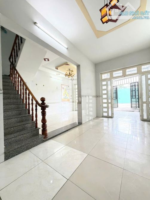 Bán Nhà Mặt Tiền Kinh Doanh Tam Đông 3, 50m ra Đặng Thúc Vịnh,105m2,2 Tầng BTCT Đường 8m - 3