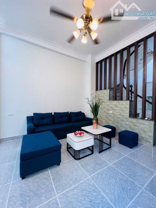 bán nhà lô góc mới 4 tầng, ô tô vào nhà, ngõ thông, gần cầu đông trù, giá đầu tư, DT 40m2 - 3