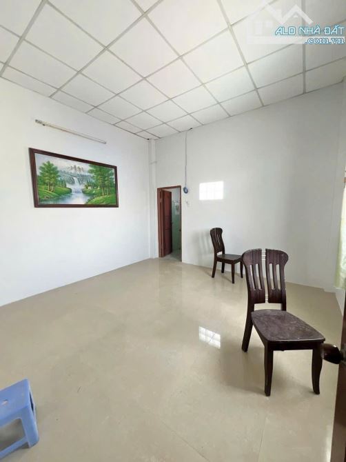 Cho thuê nhà trệt lầu 3 phòng ngủ. Hẻm đường Lý Tự Trọng, Ninh Kiều, Cần Thơ - 3