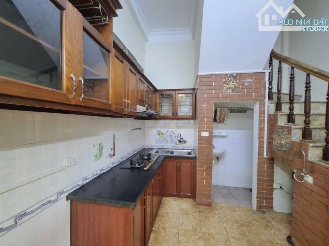 Bán nhà Thanh Xuân - lô góc 3 thoáng, ngõ 3m, KCBT, gần Ngã tư sở - sổ vuông - 3