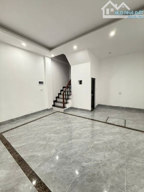 nhà Yên Hòa - Cầu Giấy 30.5m2 - 5 tầng - Mặt tiền 5m - 8.35 tỷ - 3