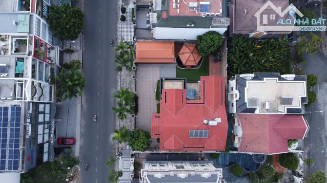 Siêu Biệt Thự Tên Lửa 30x25 / Có Hồ Bơi, Sân Vườn - 3