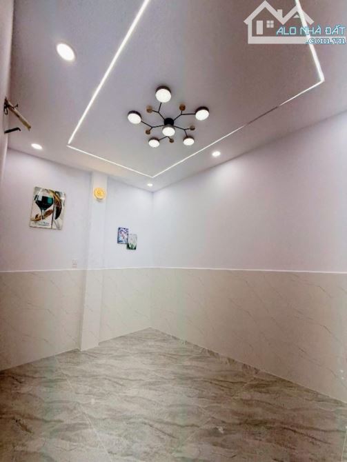 GÒ DẦU - TÂN PHÚ - GẦN AEON MALL - 2 TẦNG KIÊN CỐ - HẺM 4M - 56M2 - 4*14 - SÁT MẶT TIỀN - 3