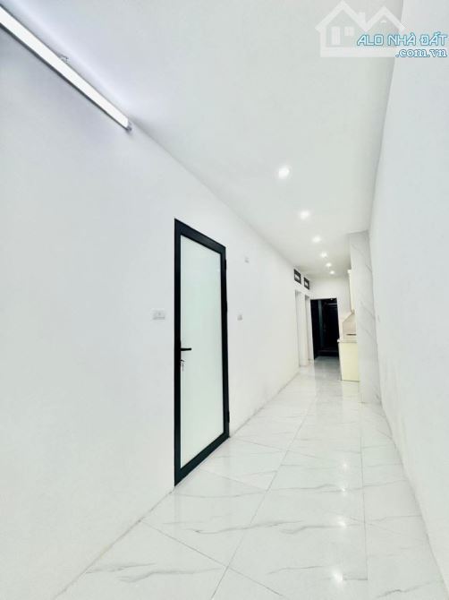 BÁN TẬP THỂ TẦNG 1 NGÕ QUAN THỔ! 85M2, 3 NGỦ RIÊNG, SÂN RỘNG BẠT NGÀN, FULL NỘI THẤT, NGAY - 3