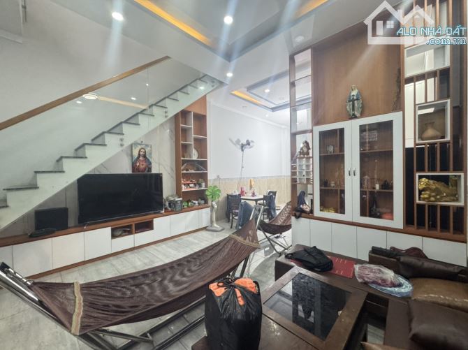 BÁN NHÀ LẦU SỔ RIÊNG GẦN CHỢ QUANG THẮNG - TRẢNG DÀI – 2,5 tỷ - 3