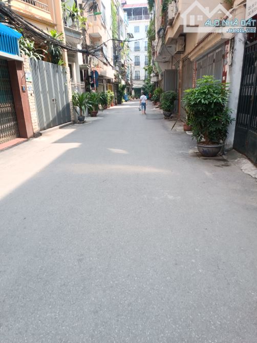 Phân Lô Nguyễn Trãi Ngã Tư Sở Lô Góc Thoáng Ô tô tránh đỗ 43m2, 4T MT 4.2m Sát Mặt Phố - 4