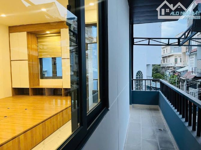 Nhà 2 tầng có sân vườn, gara ô tô, P. Phú Thuận, Quận 7 - 4