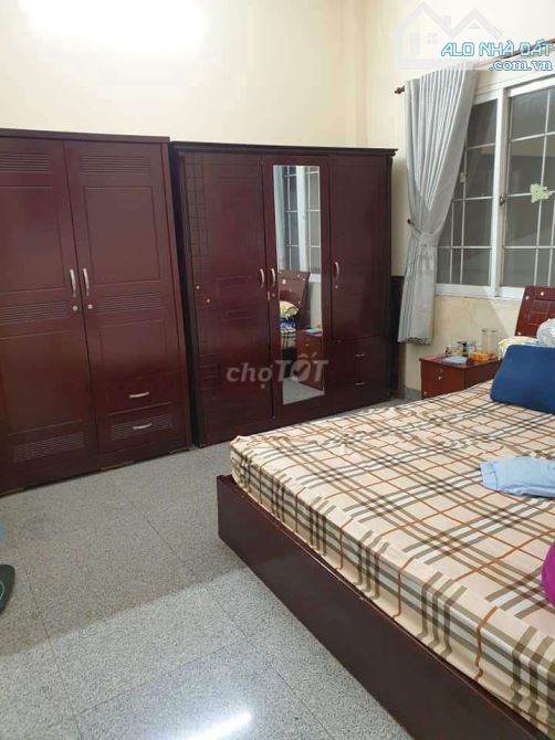 Cho thuê nhà nguyên căn Hẻm xe hơi - Cạnh Khu C làng đại học giá chỉ 9.5tr - 4