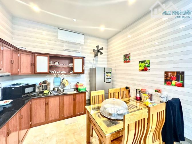 Bán nhà 3 tầng giá 3.48 tỷ ngõ Trần Nguyên Hãn - 4