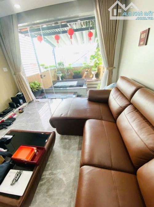 Bán nhà ngay bến xe miền tây 4 tầng 80m2 đường 6m nhựa chỉ nhỉnh 7 tỷ - 4