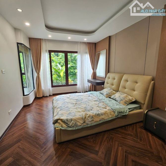 HÀNG XÓM NGOẠI GIAO ĐOÀN 57M² X 5 TẦNG, DÂN XÂY, LÔ GÓC, 2 BƯỚC RA Ô TÔ, GIÁ 10 TỶ - 4