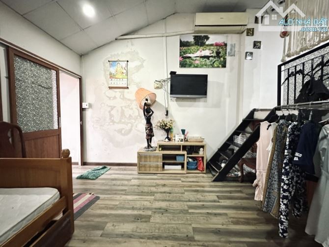 🌟 RẤT NGON – HXH CMT8 QUẬN 3 🌟 📍 Cách Mạng Tháng Tám, P.10, Q.3. • 72m² (4m x 18m) A4 - 4