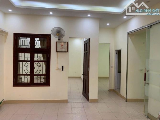 Bán nhà Chính Kinh - Thanh Xuân gần Royal 70m2 MT 6m ngõ ô tô giá 12.9 tỷ - 4