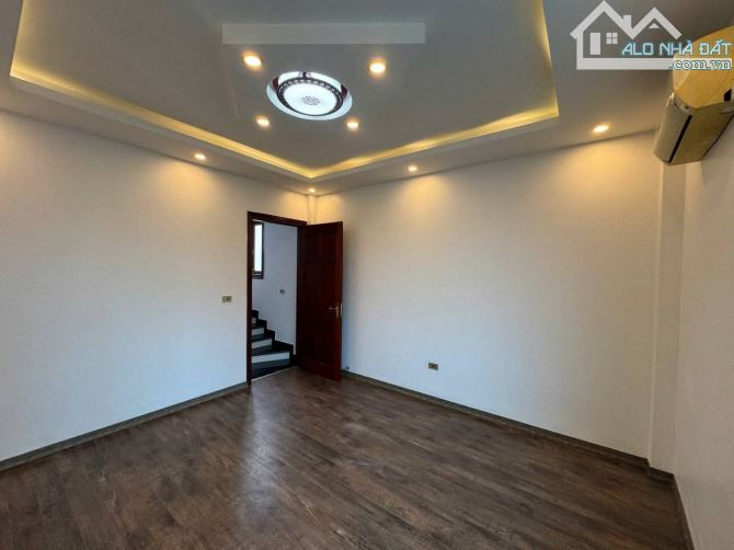 BÁN NHÀ ĐỨC GIANG - LÔ GÓC - Ô TÔ TRÁNH - GIÁ 10 TỶ HƠN - 4