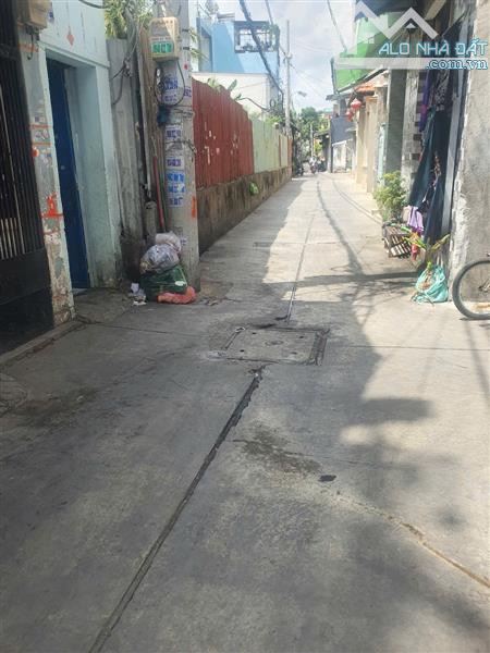 BÌNH TÂN -MÃ LÒ- NHÀ 2 TẦNG- HẺM XE HƠI - DT 25M2 - GIÁ CHÍ 2.1TY - 4