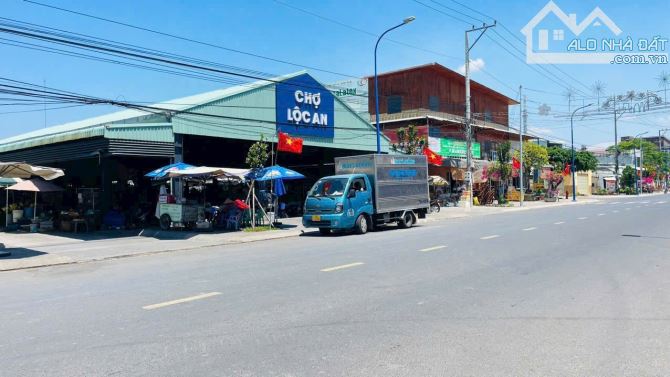 RA NHANH LÔ ĐẤT CÁCH BÃI TẮM 1KM NGAY CHỢ LỘC AN CHỈ 2.5 TỶ - 4