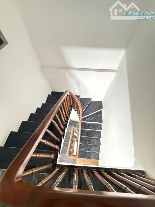 Bán nhà mặt phố Nguyễn Ngọc Vũ, SĐCC 30m2 x 5 tầng - 4