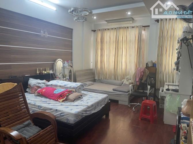 Mặt bằng kinh doanh hẻm xe tải Lý Phục Man Q7, 6x11m, 3 tầng, chỉ 8.7 tỷ - 4