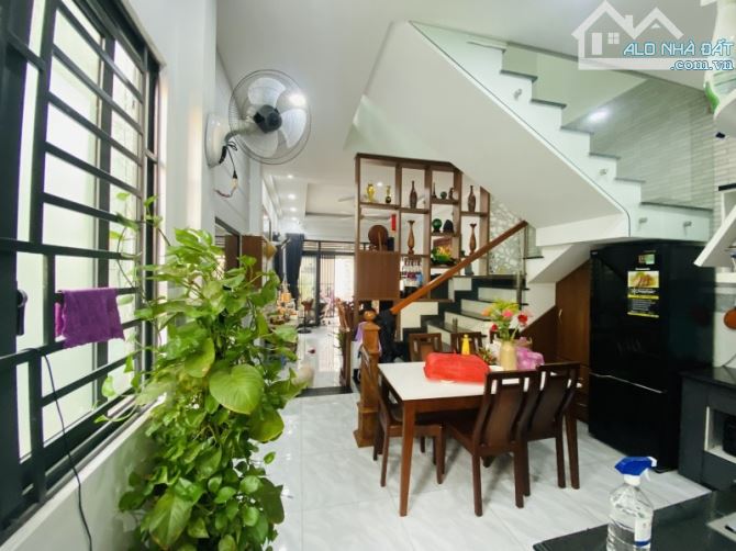 BÁN NHÀ HẺM 8M NGUYỄN SƠN - TÂN PHÚ, GẦN 60M2 (4.2M x 13.5M) 2 TẦNG BTCT MỚI, CHỈ 7.x TỶ - 4