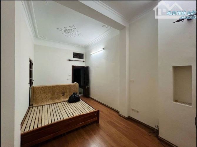 Cho Thuê nhà ngõ Đường Láng, Đống Đa, 40m x 4tầng, 4 ngủ, 3 vs, Giá 15 triệu - 4