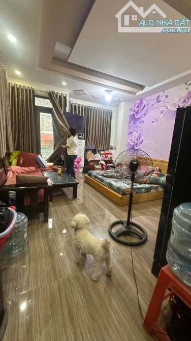 Nhà đẹp 2 lầu diện tích khủng 4,7mx22,5m ĐHT06 ngay công viên KDC an sương q12 - 4