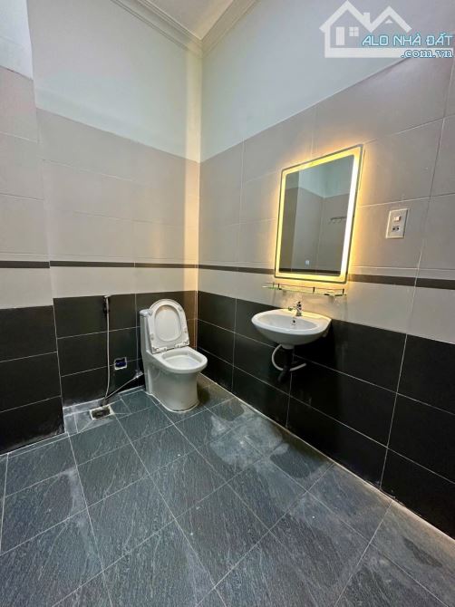 Bán nhà Bình Thạnh - xe hơi - 100m2 - 5 tầng kinh doanh - 4