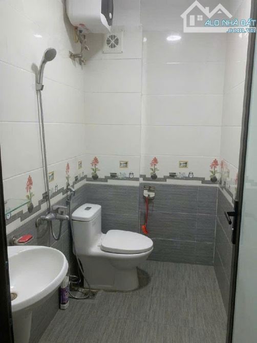 Bán nhà như mới 5 tầng Lĩnh Nam 43m2, 6.x tỷ, gần mặt phố - 4