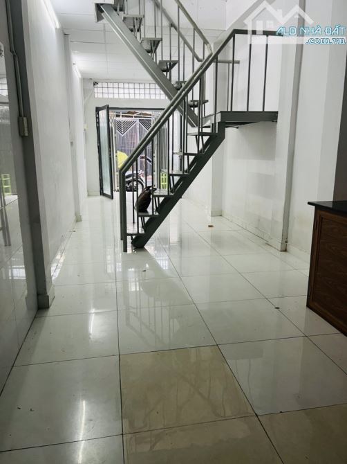 NHÀ SIÊU VỊ TRÍ ,2 MT tương lai ĐẶNG MINH TRỨ, P10, TÂN BÌNH.dt.35m2 giá chỉ 4,2 tỷ - 4