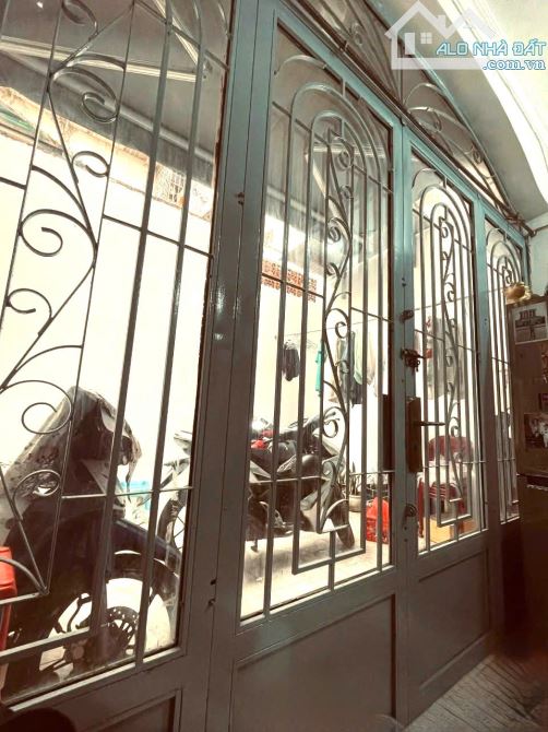 🔵 Bán Nhà Trần Đình Xu, Q1. (DTSD:71m2), 3 Lầu, SHR, Cách MT 30m, Chi 5 tỷ - 4